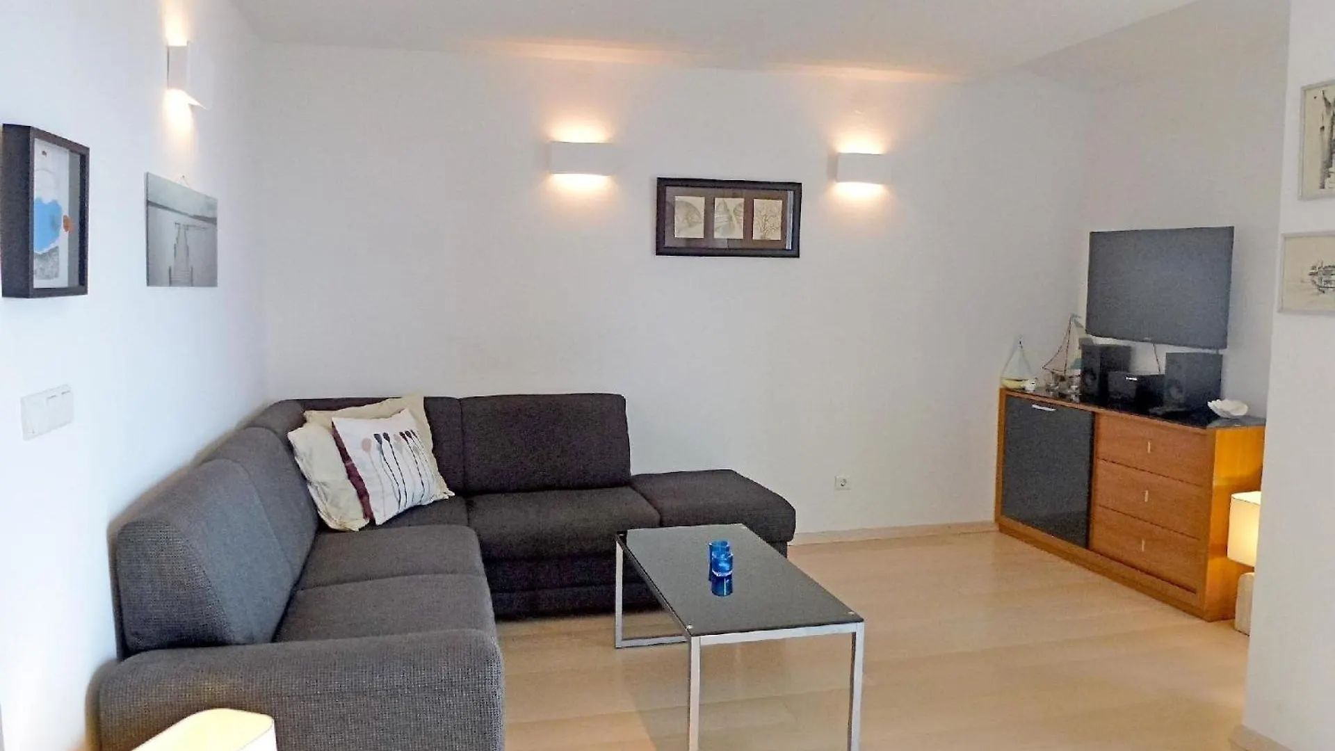 Apartment Ferienwohnung Fuer 2 Personen Ca 40 Qm In Njivice, Kvarner Bucht Krk